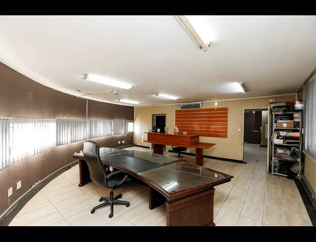289M² OFFICE FOR SALE IN MORNINGSIDE